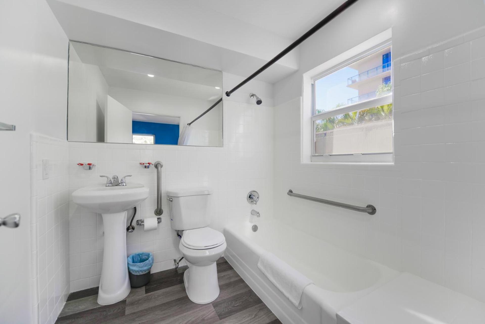 할리우드 Radiant Unit With Parking And Pool - M26 아파트 외부 사진